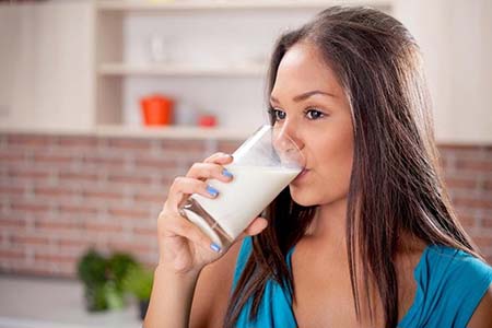 uống sữa thường xuyên giúp tăng 10cm chiều cao